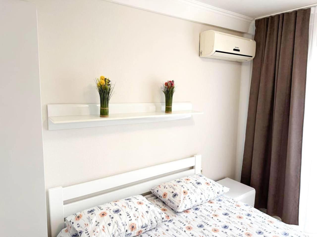 Apartment Artal On Obolonskyi Avenue 16a *