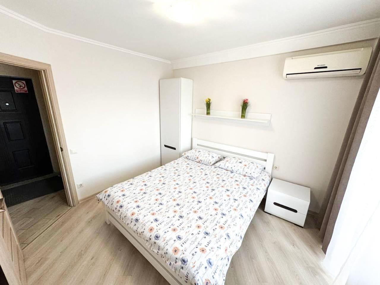 Artal On Obolonskyi Avenue 16a Київ